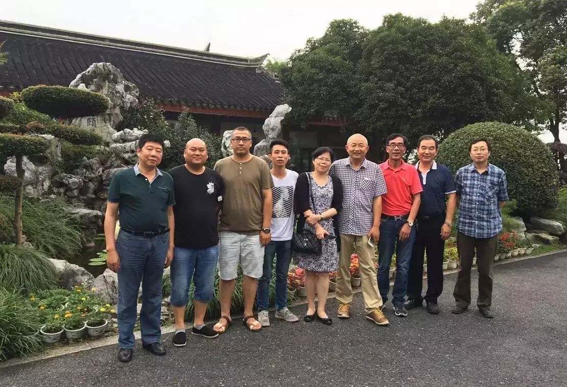 Liu Guofang 회장은 섬유 협회의 산업 표준 제정에 참여하도록 초대되었습니다.